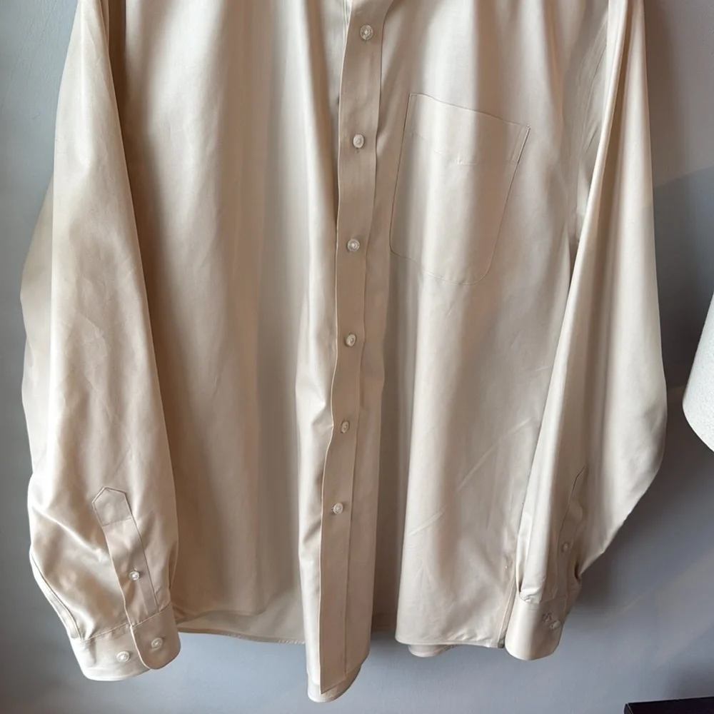 Cutter & Buck Khaki Button Down‎ - Picture 3 of 7